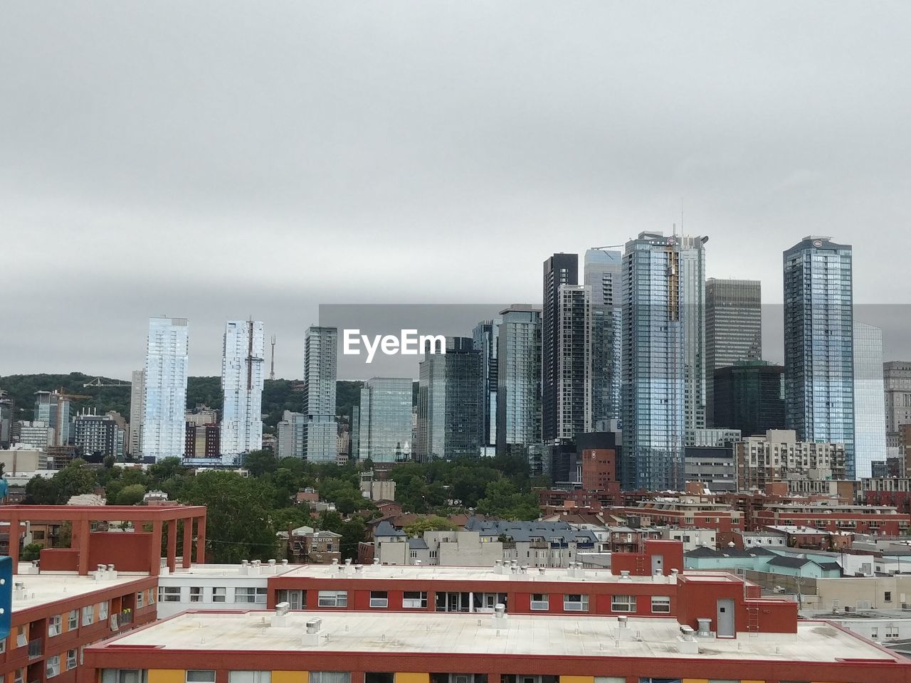 BUILDINGS AGAINST SKY IN CITY