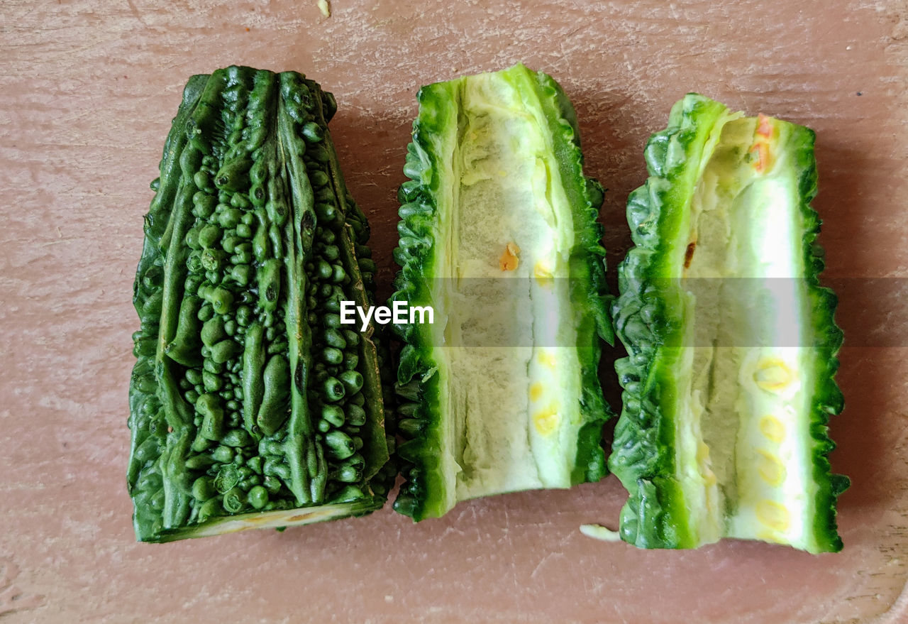 CLOSE-UP OF VEGETABLES ON TABLE