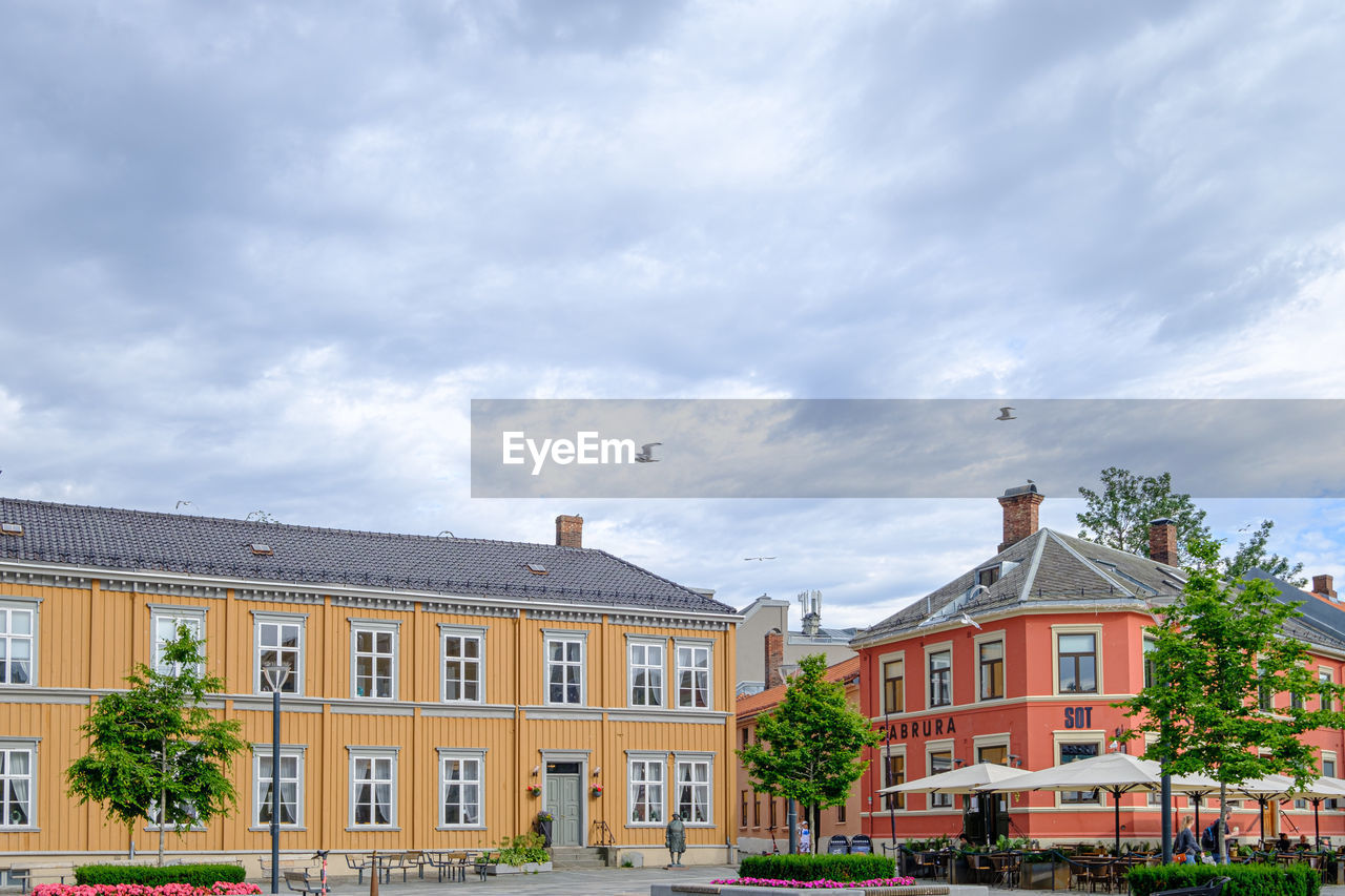 Buildings in city