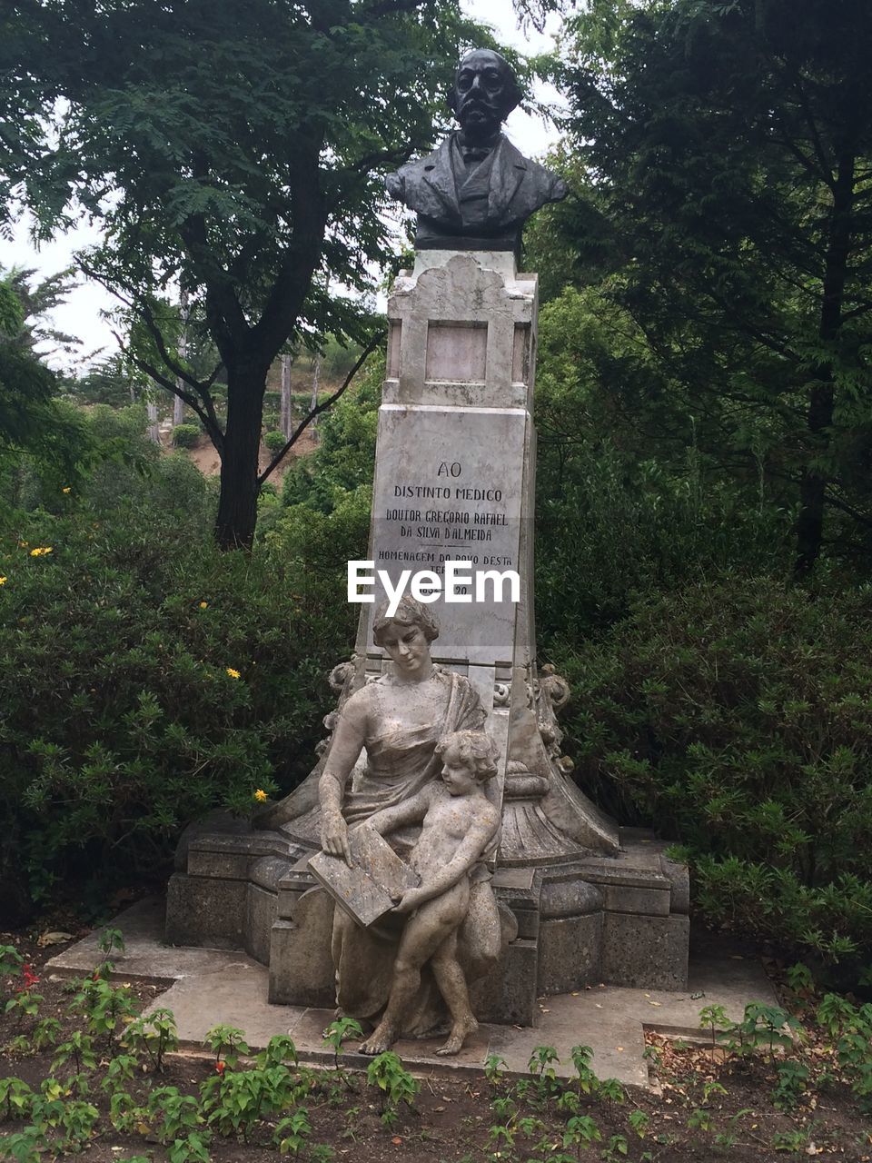 TOMBSTONES IN GRAVEYARD