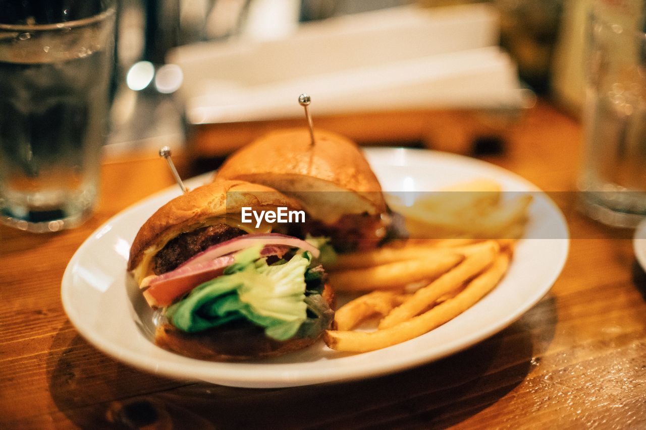 CLOSE-UP OF FOOD ON TABLE