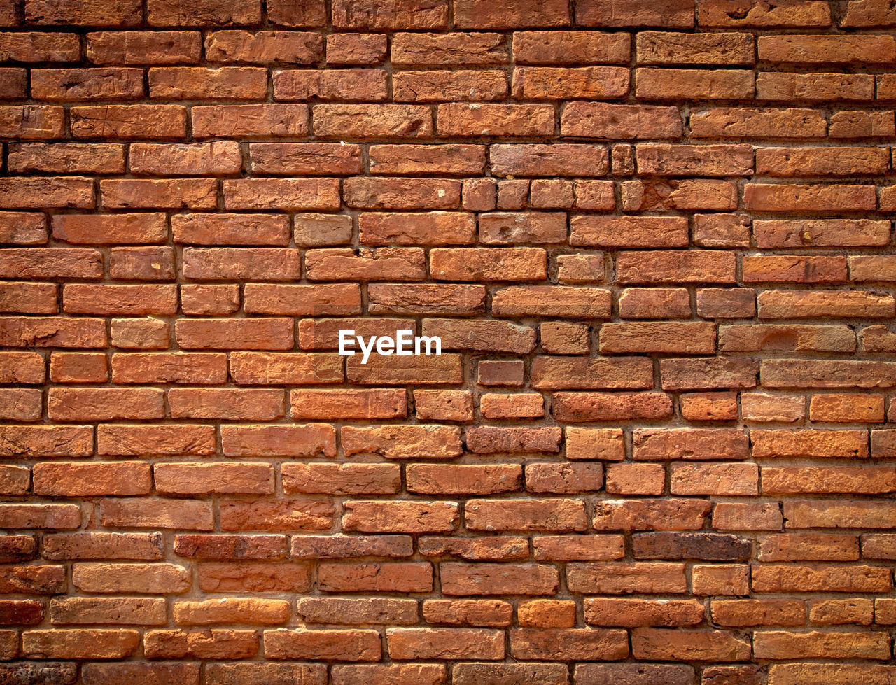 VIEW OF BRICK WALL