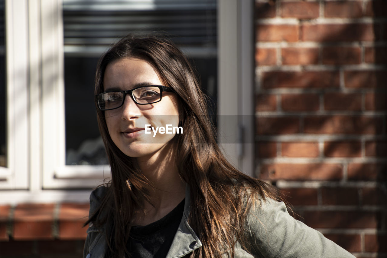 Smiling woman looking at camera