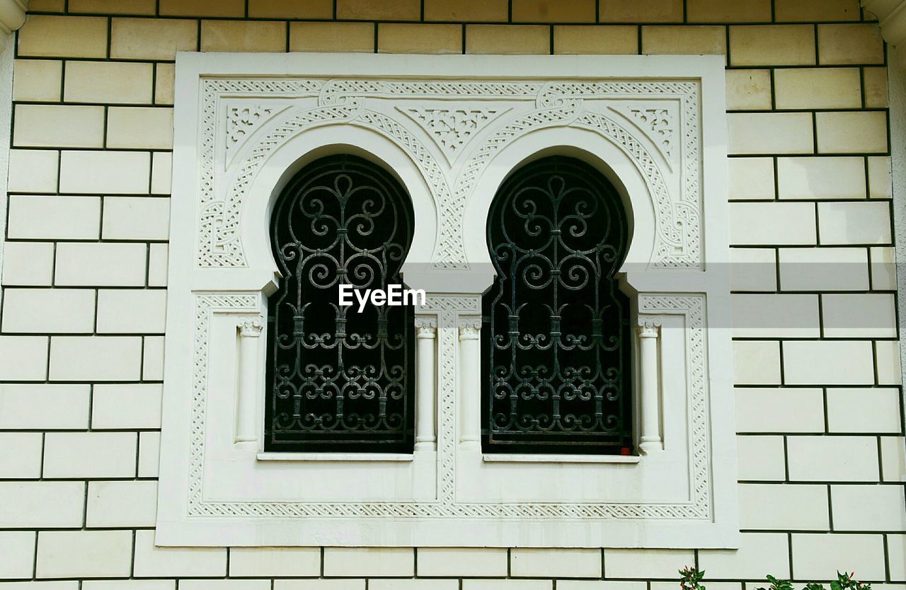 CLOSE-UP OF BUILDING