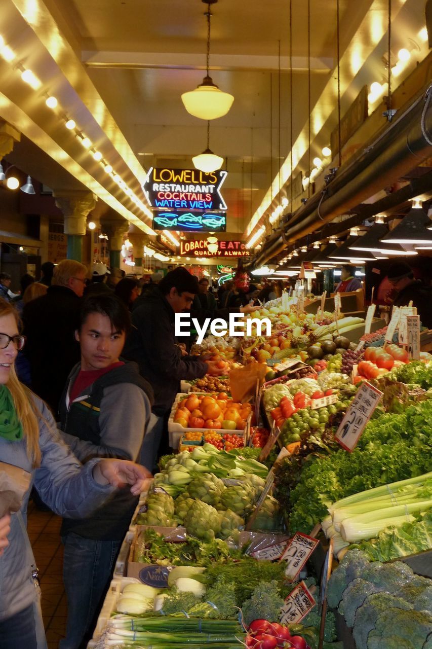 CROWD IN A STORE