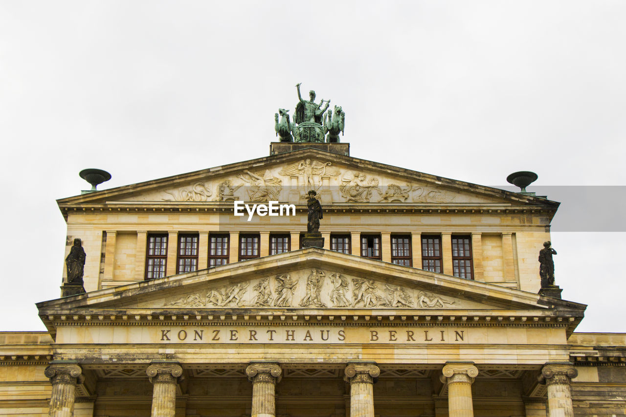 Berlin concert hall, konzerthaus berlin and tourists