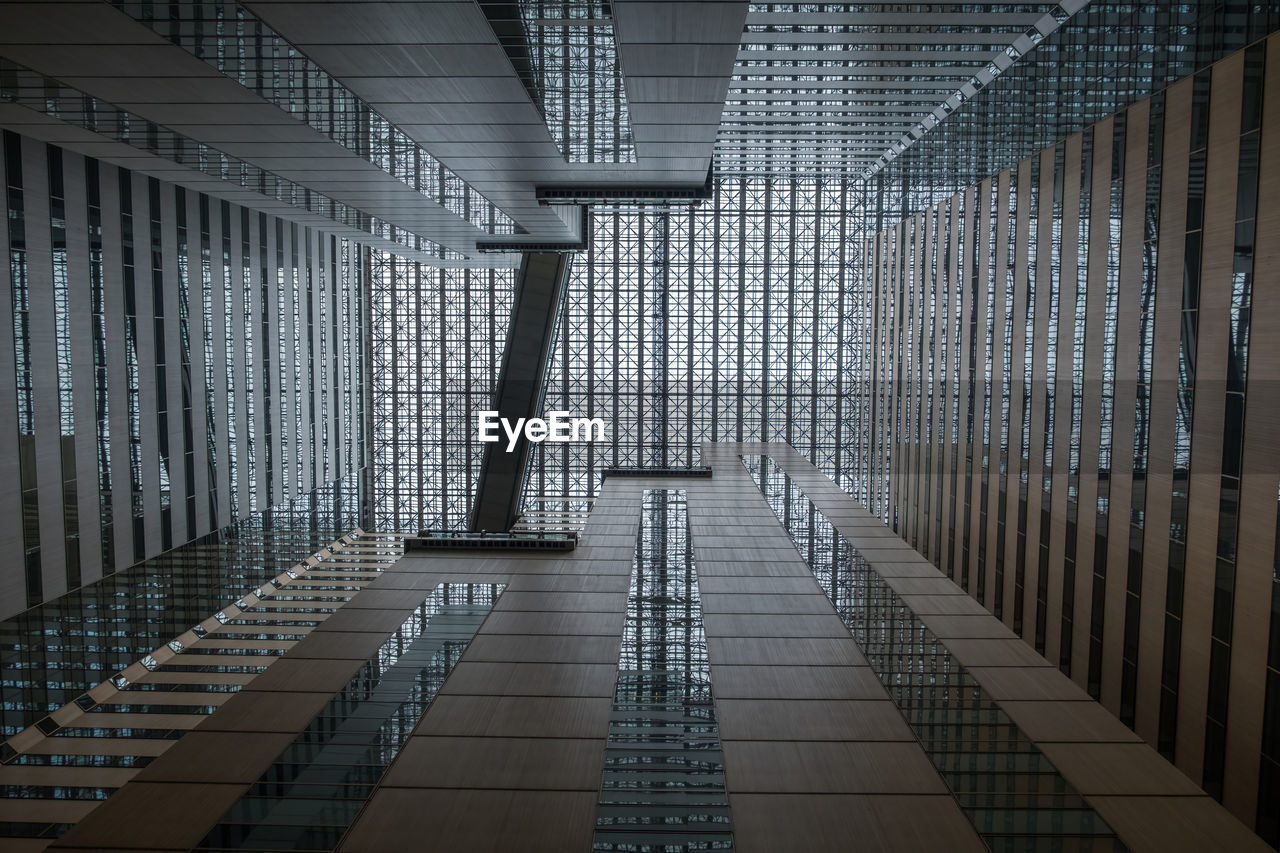 INTERIOR OF EMPTY BUILDING