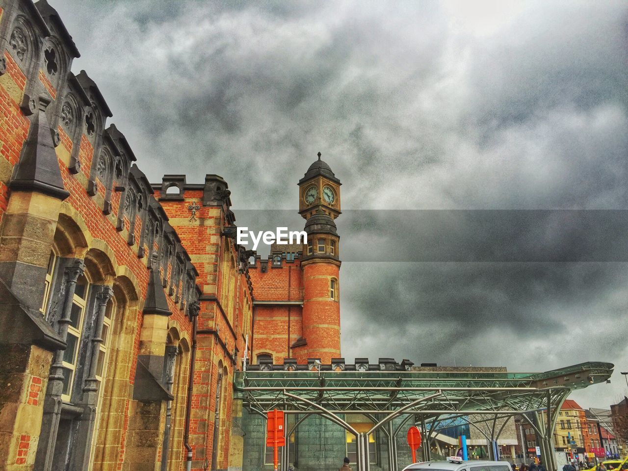 LOW ANGLE VIEW OF CLOUDY SKY