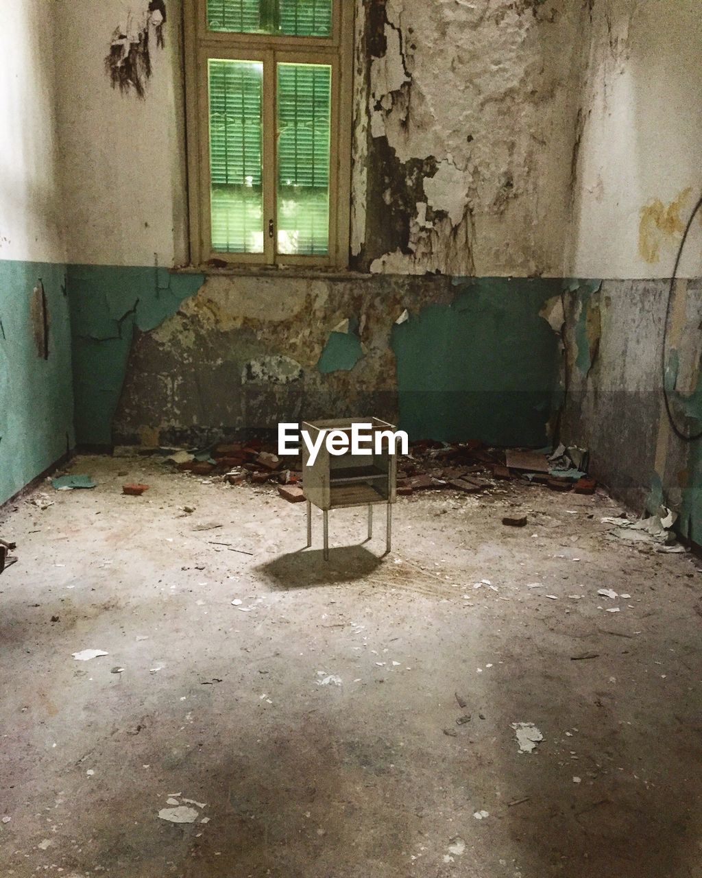 ABANDONED HOUSE IN ROOM