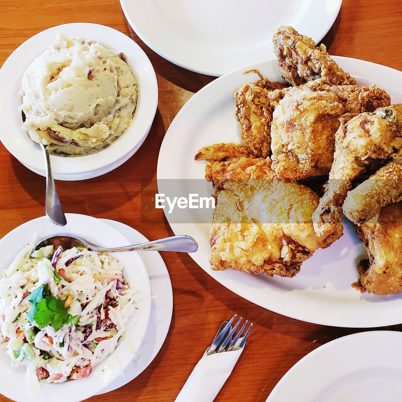 HIGH ANGLE VIEW OF FOOD SERVED ON TABLE