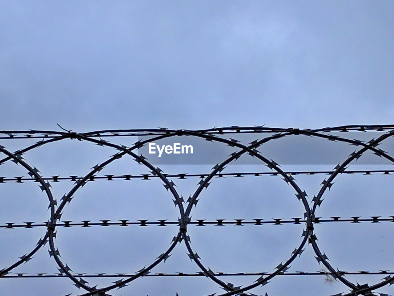 LOW ANGLE VIEW OF FENCE