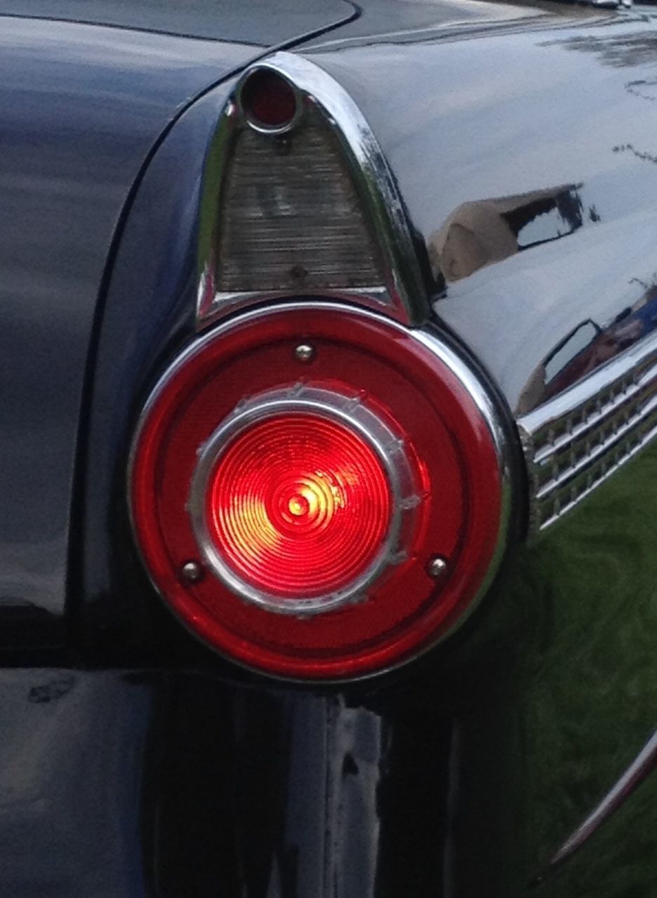 CLOSE-UP OF VINTAGE CAR