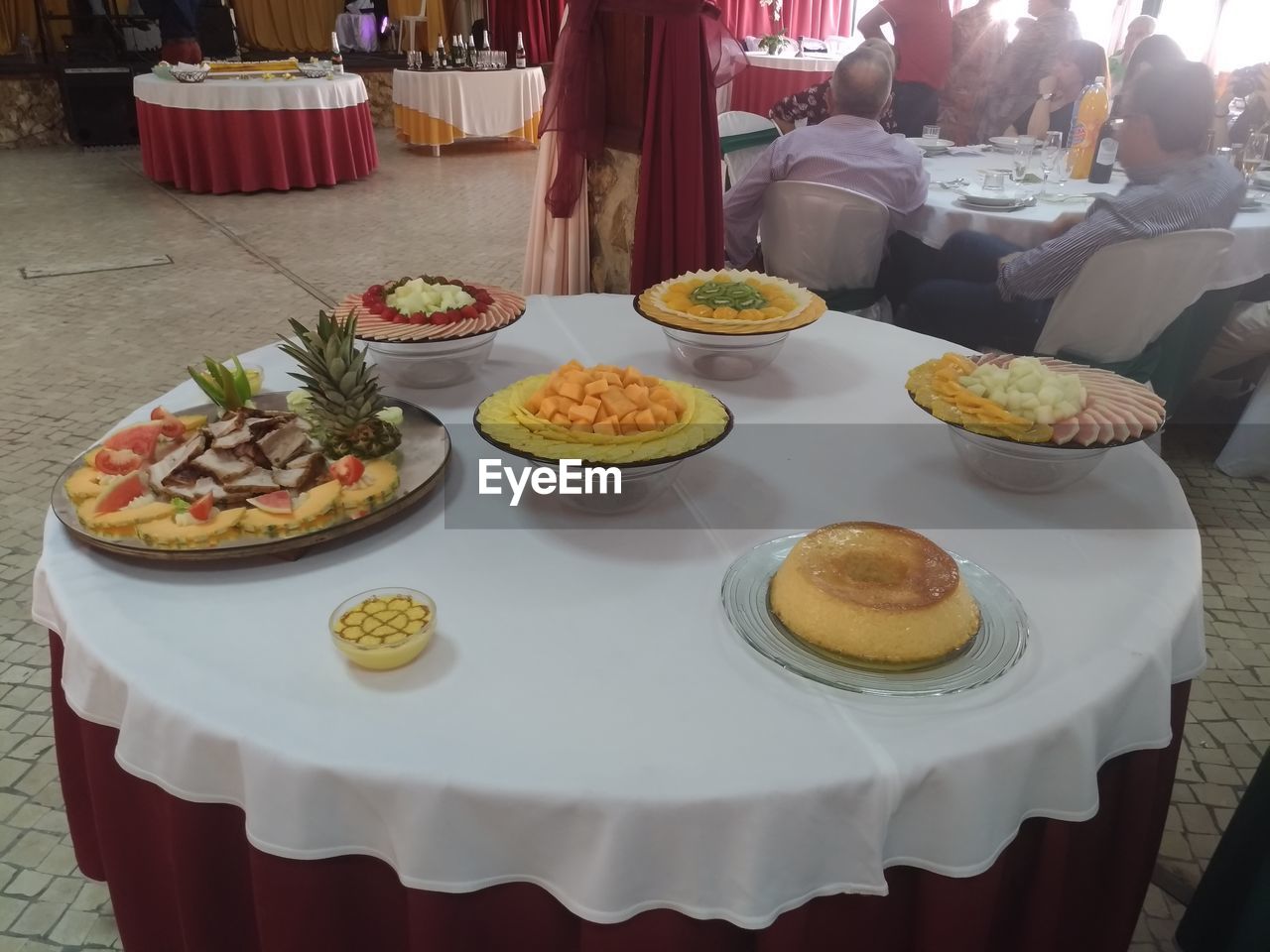 HIGH ANGLE VIEW OF VARIOUS FOOD ON TABLE