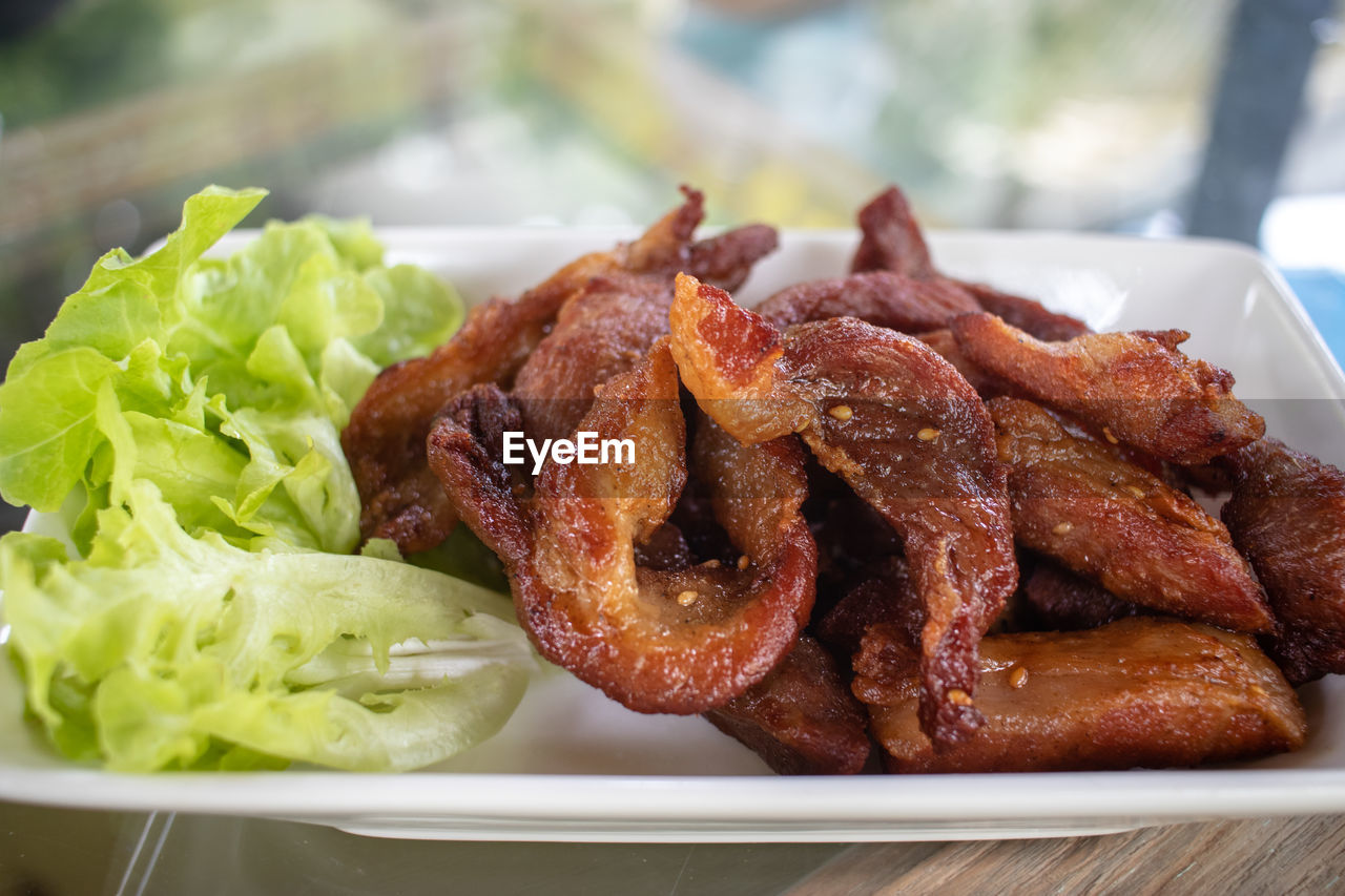 CLOSE-UP OF FOOD SERVED IN PLATE