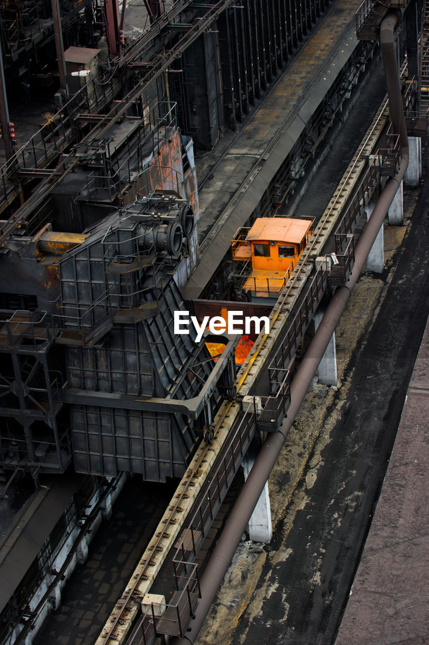 HIGH ANGLE VIEW OF RAILWAY BRIDGE