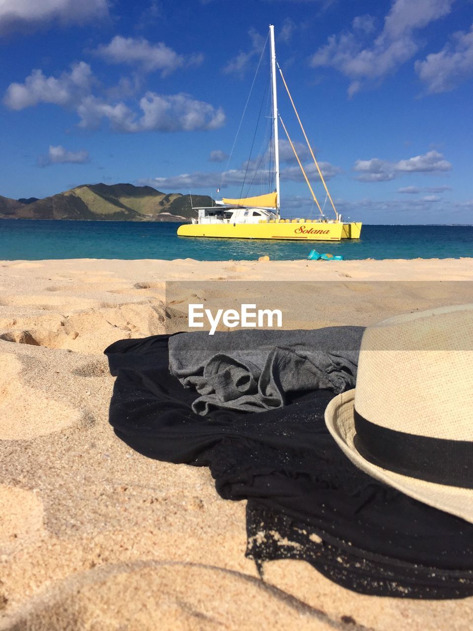 BOAT ON BEACH