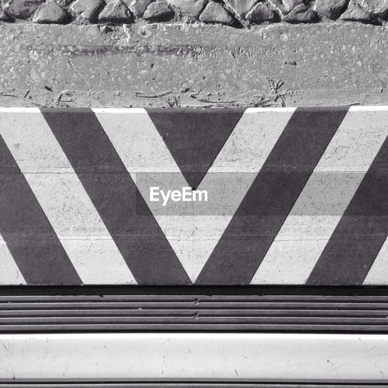 Divider by street