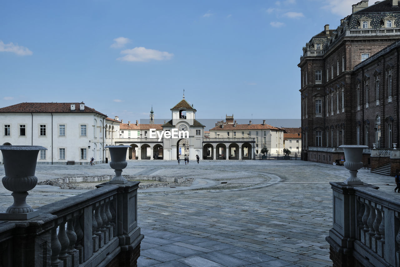 VIEW OF BUILDINGS AGAINST SKY