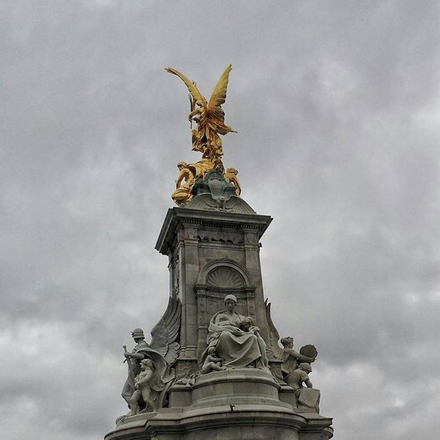 LOW ANGLE VIEW OF CLOUDY SKY