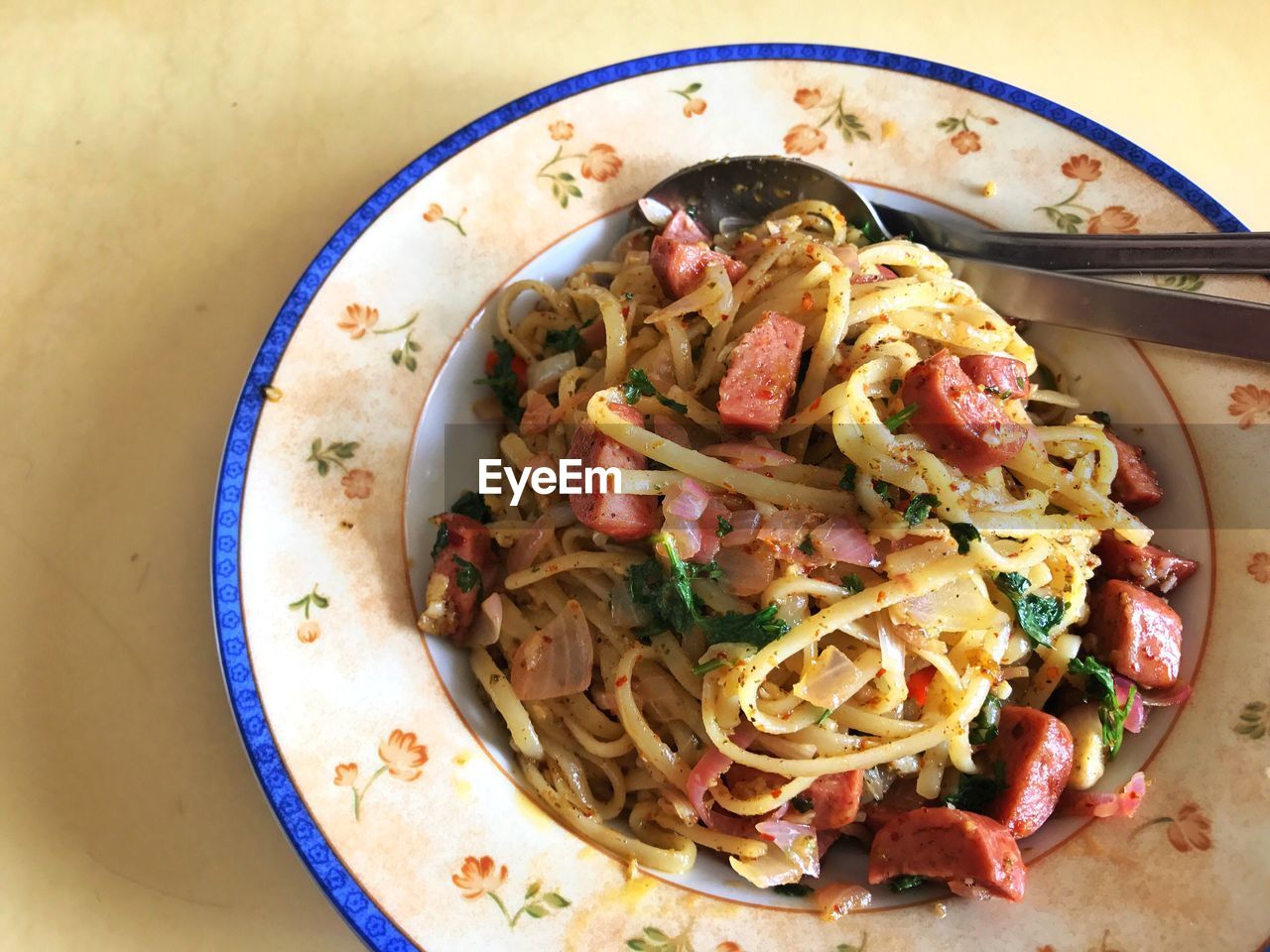 CLOSE-UP OF SERVED FOOD ON PLATE