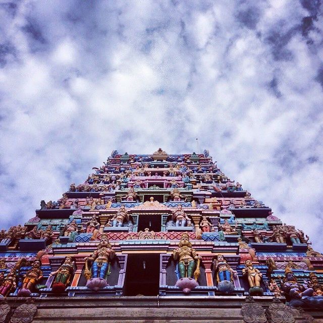 LOW ANGLE VIEW OF CLOUDY SKY