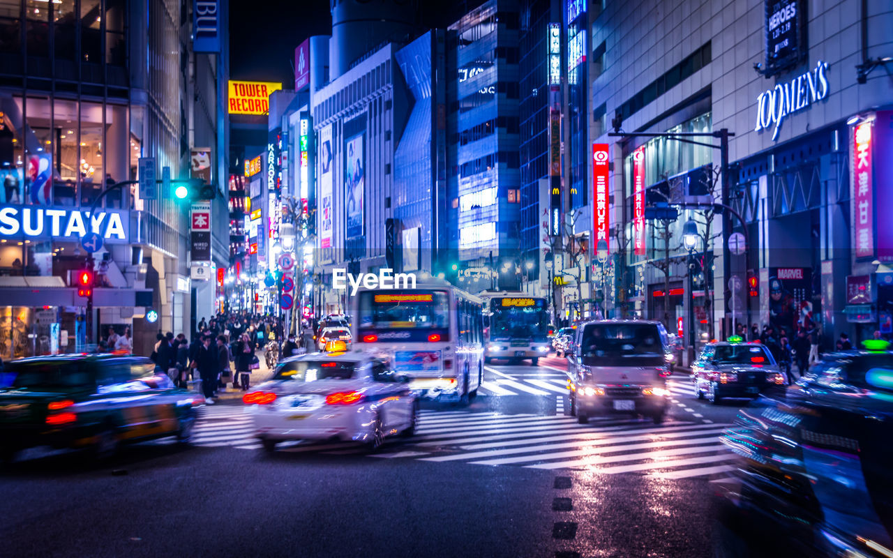 TRAFFIC ON CITY STREET