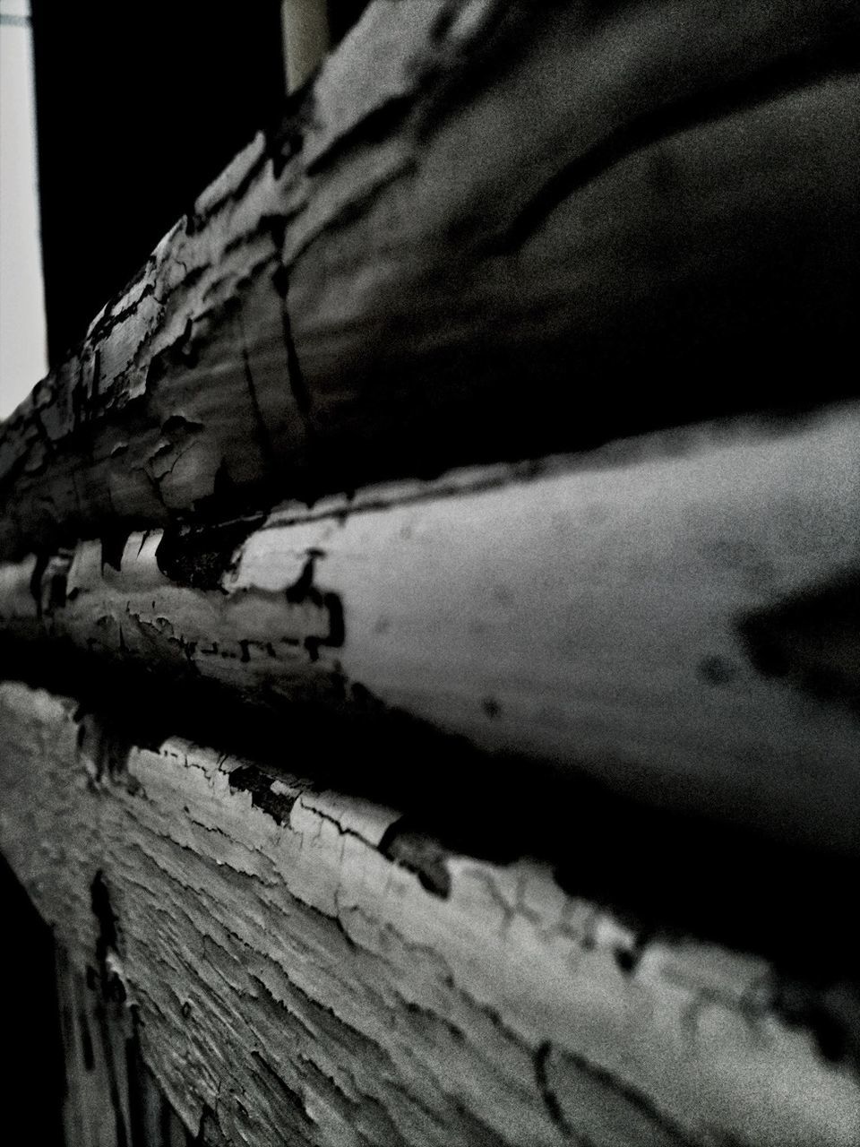 CLOSE-UP OF WOODEN WALL
