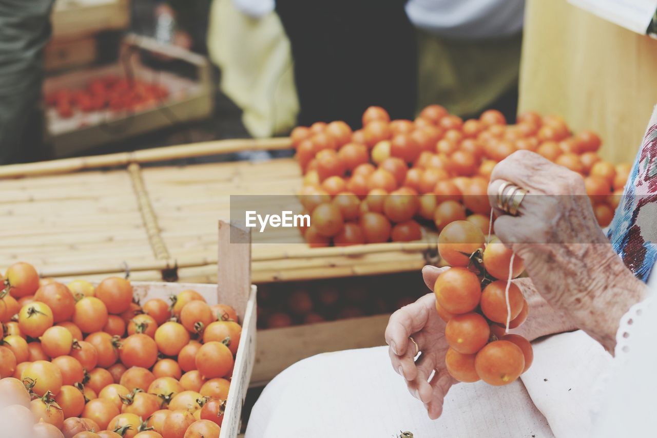 CLOSE-UP OF FRUITS FOR SALE AT MARKET