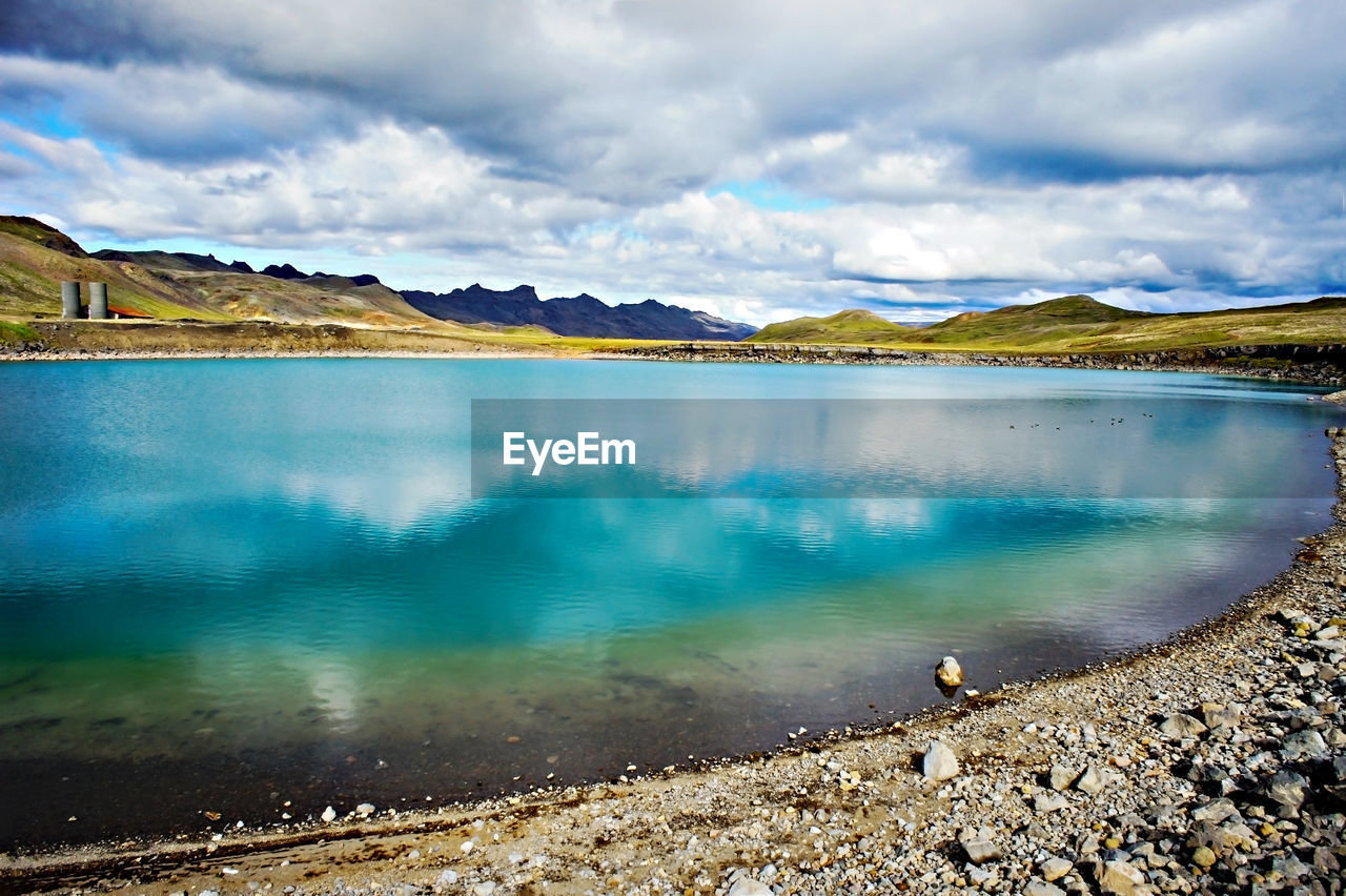 PANORAMIC VIEW OF LAKE AGAINST SKY