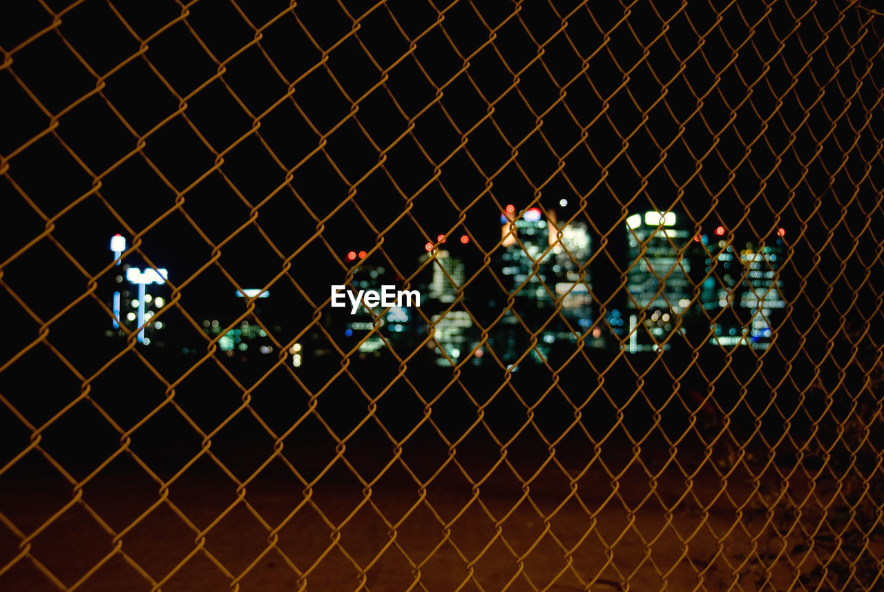 FULL FRAME SHOT OF CHAINLINK FENCE