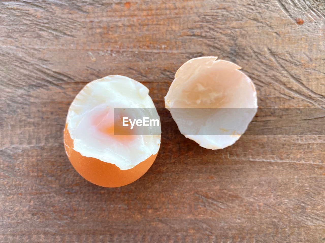 food and drink, food, freshness, egg, healthy eating, wellbeing, no people, table, still life, egg yolk, indoors, wood, close-up, produce, high angle view, raw food, shell, directly above, cracked