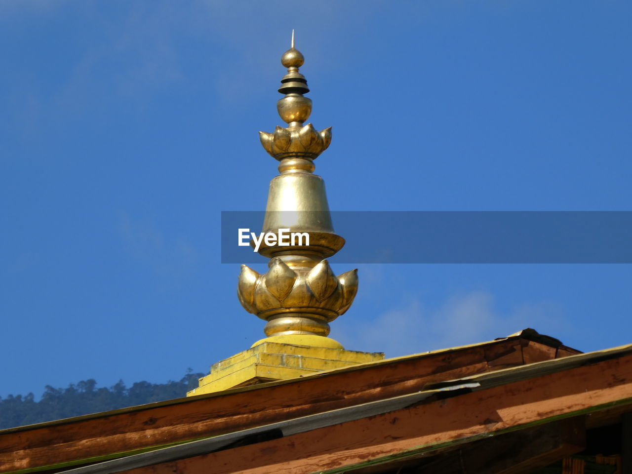 LOW ANGLE VIEW OF A BUILDING