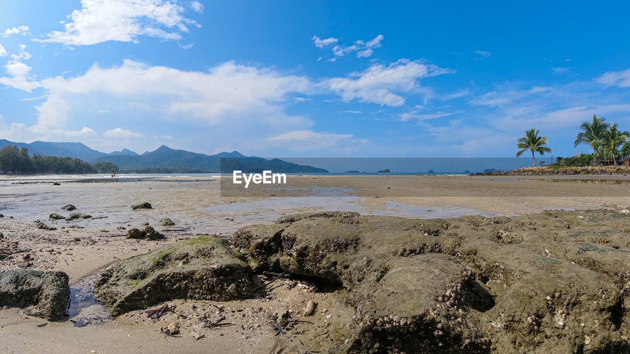 SCENIC VIEW OF SEA AGAINST BLUE SKY
