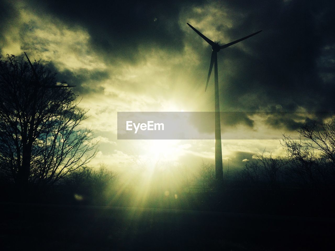 LOW ANGLE VIEW OF WINDMILL AGAINST SKY