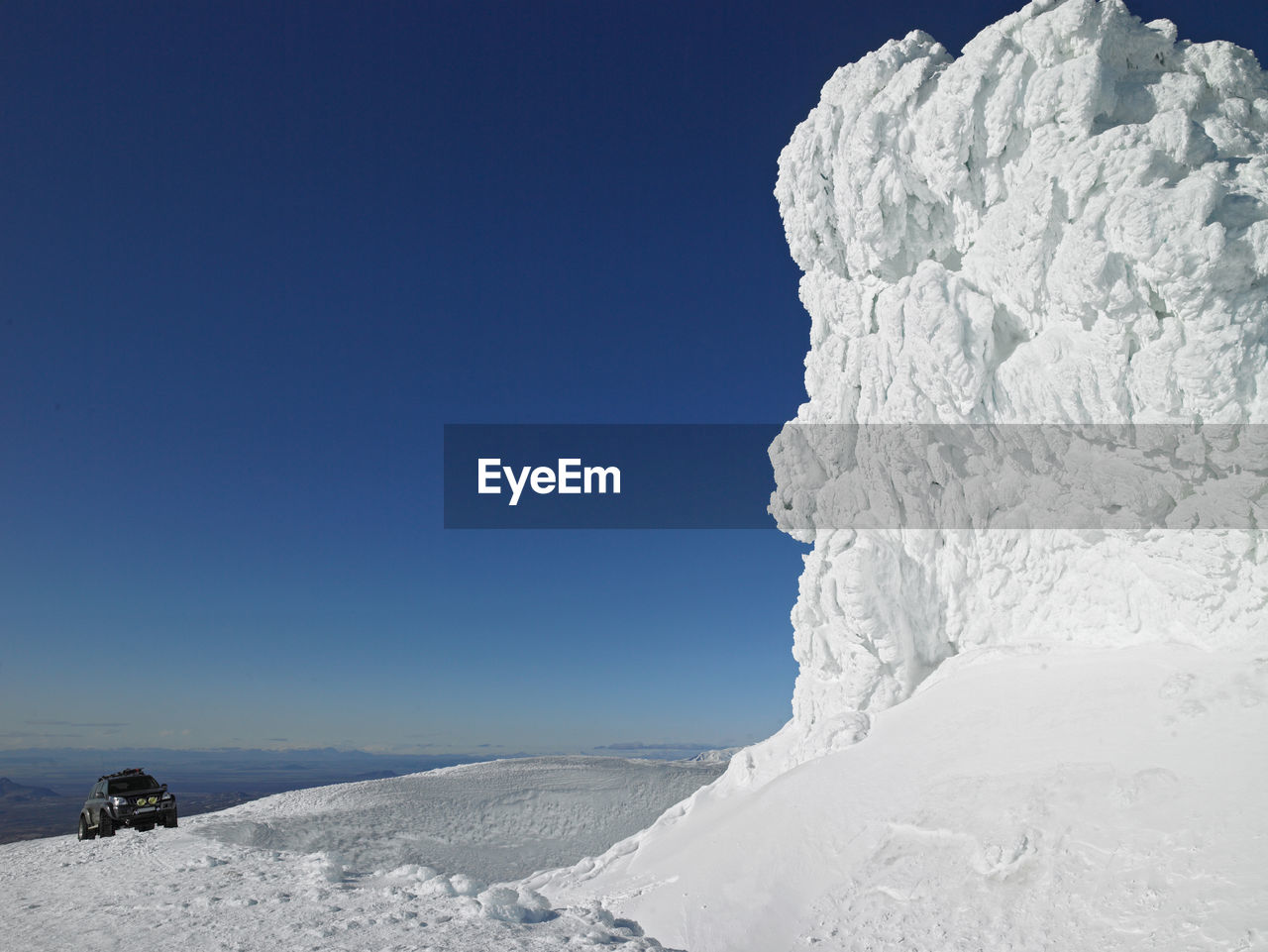 Suv on top of the glacier and volcano eyjafjallajökull