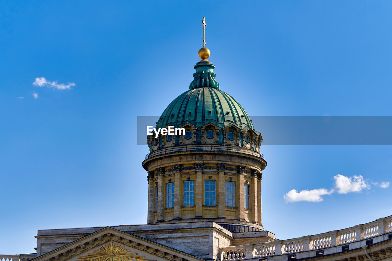 LOW ANGLE VIEW OF A BUILDING