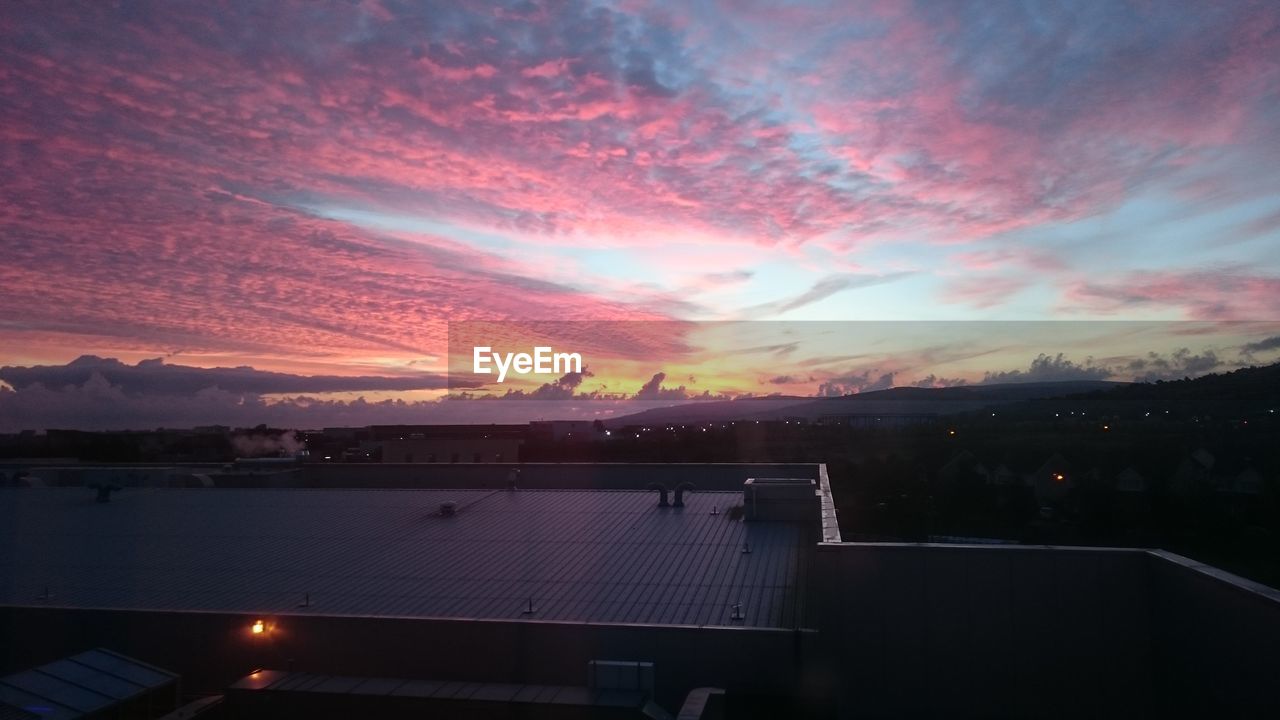 SCENIC VIEW OF SKY AT SUNSET