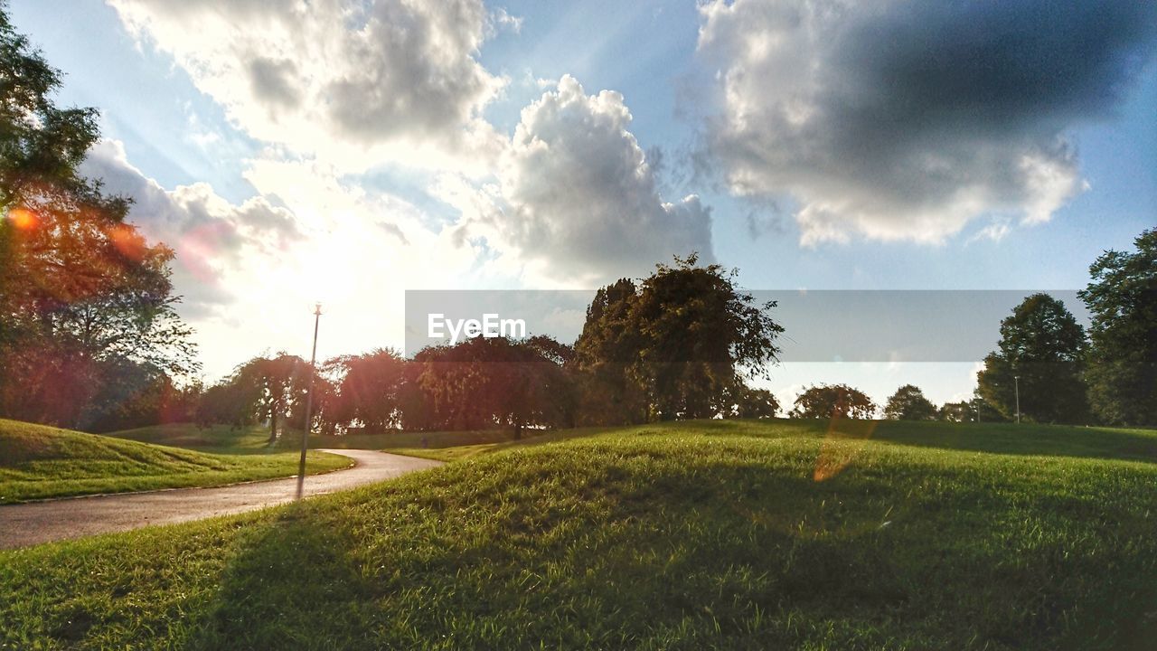 PANORAMIC VIEW OF LAND AGAINST SKY