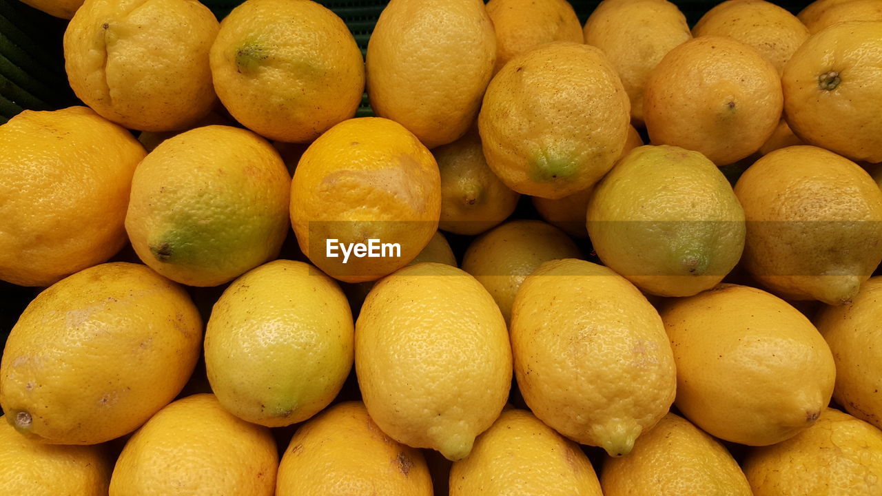 Full frame shot of lemons 