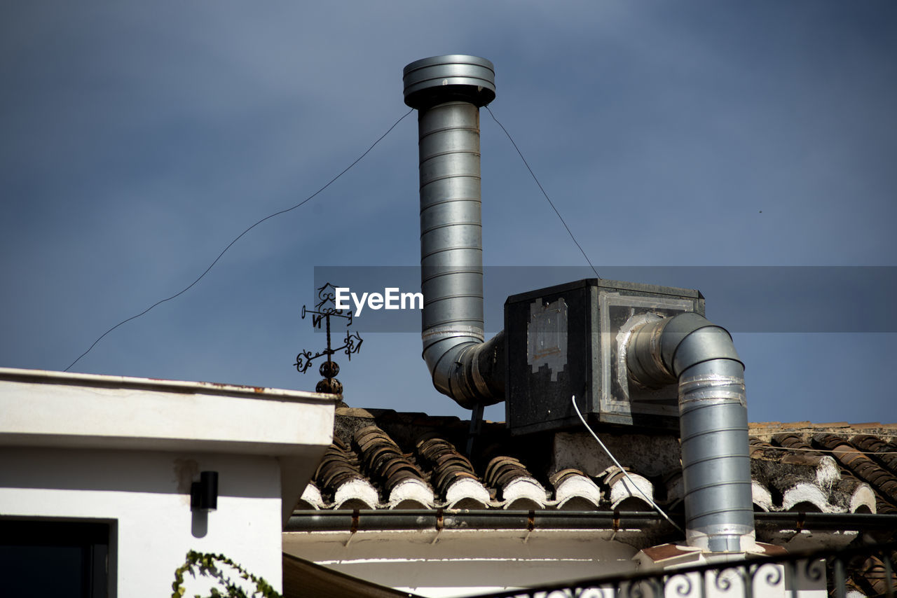 Chimney with filter box