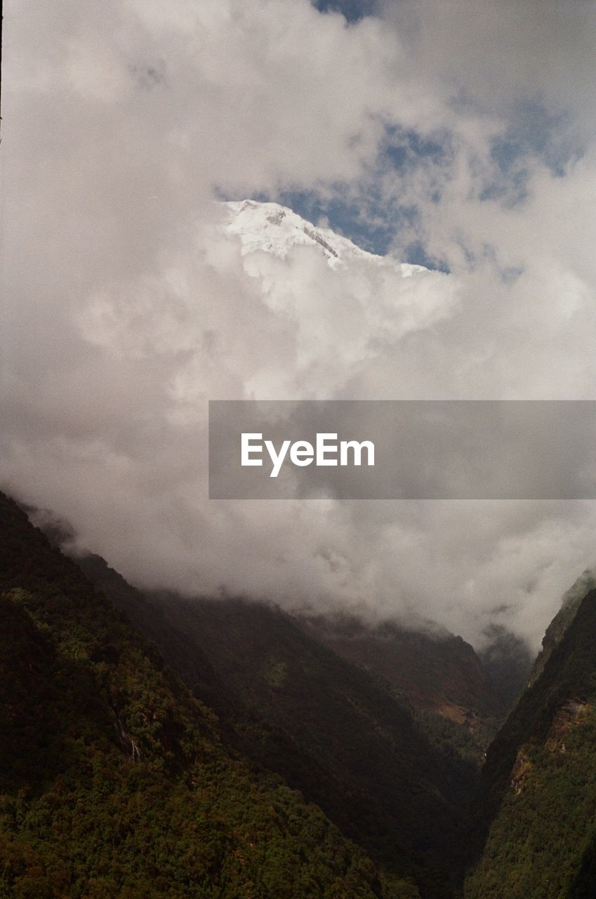 Nepal, road to the annapurna base camp