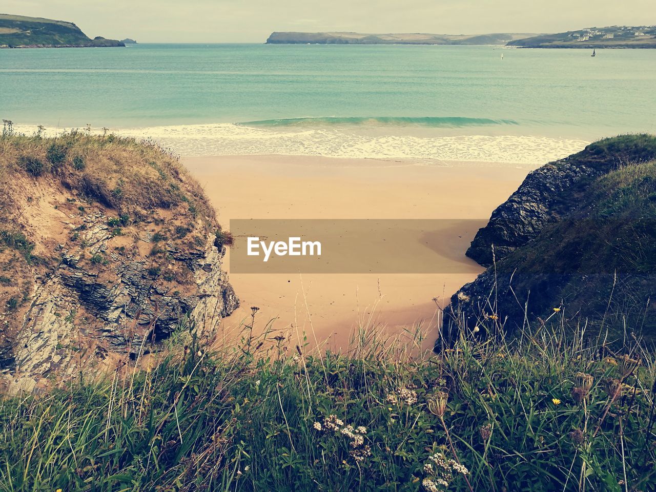 SCENIC VIEW OF BEACH