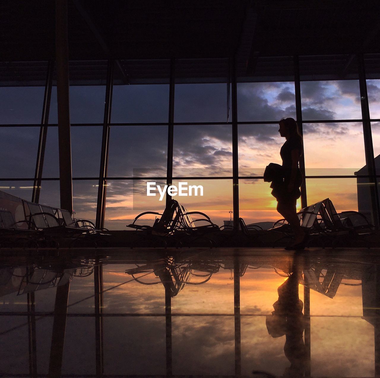 SILHOUETTE OF BUILDINGS AT DUSK