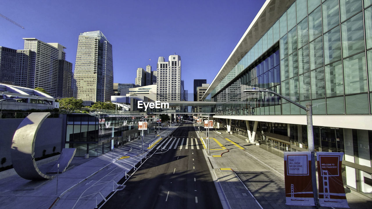Roaming around on a beautiful sunny day in San Francisco downtown streets. It's hard to beat living in SF on a beautiful day, except for the cost of living! San Francisco San Francisco, California Cityscape City Street Photography Cityscape Photography Landscape_Collection Landscape Landscape_photography City By The Bay On A Clear Day ... Architecture Architecture_collection The Architect - 2019 EyeEm Awards
