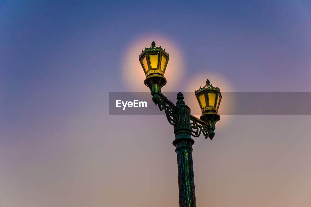 LOW ANGLE VIEW OF A STREET LIGHT