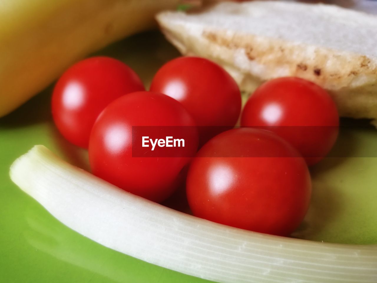 CLOSE-UP OF TOMATOES AND VEGETABLES