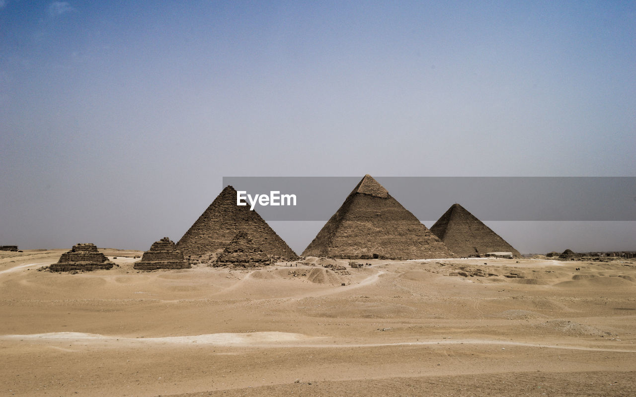 Great pyramids of giza