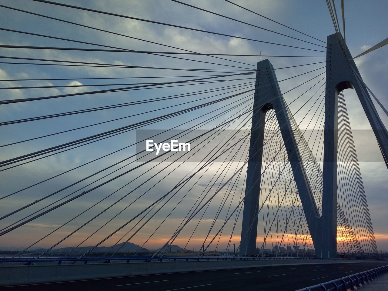 LOW ANGLE VIEW OF BRIDGE AGAINST SKY