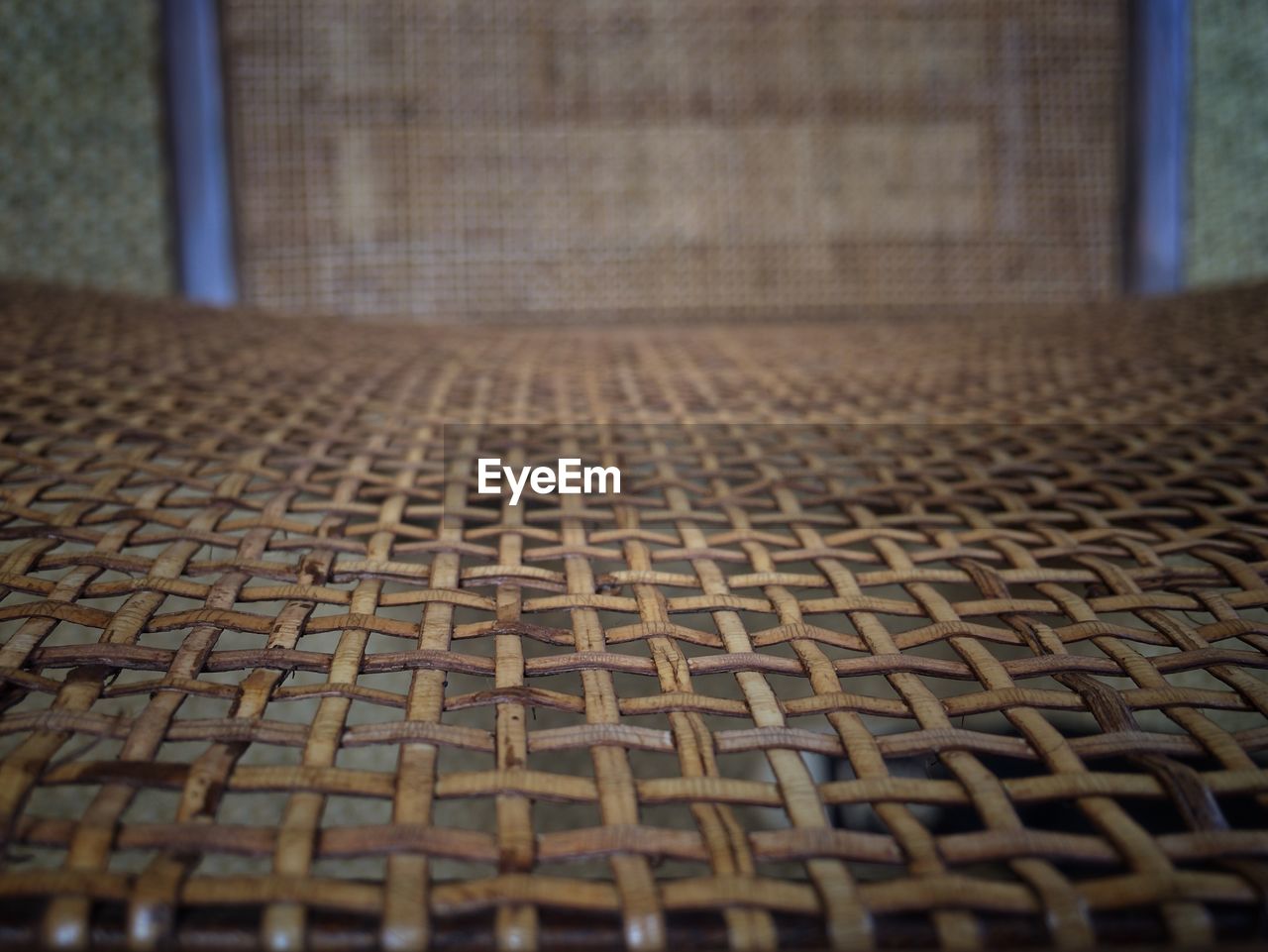 CLOSE-UP OF BLINDS IN BATHROOM