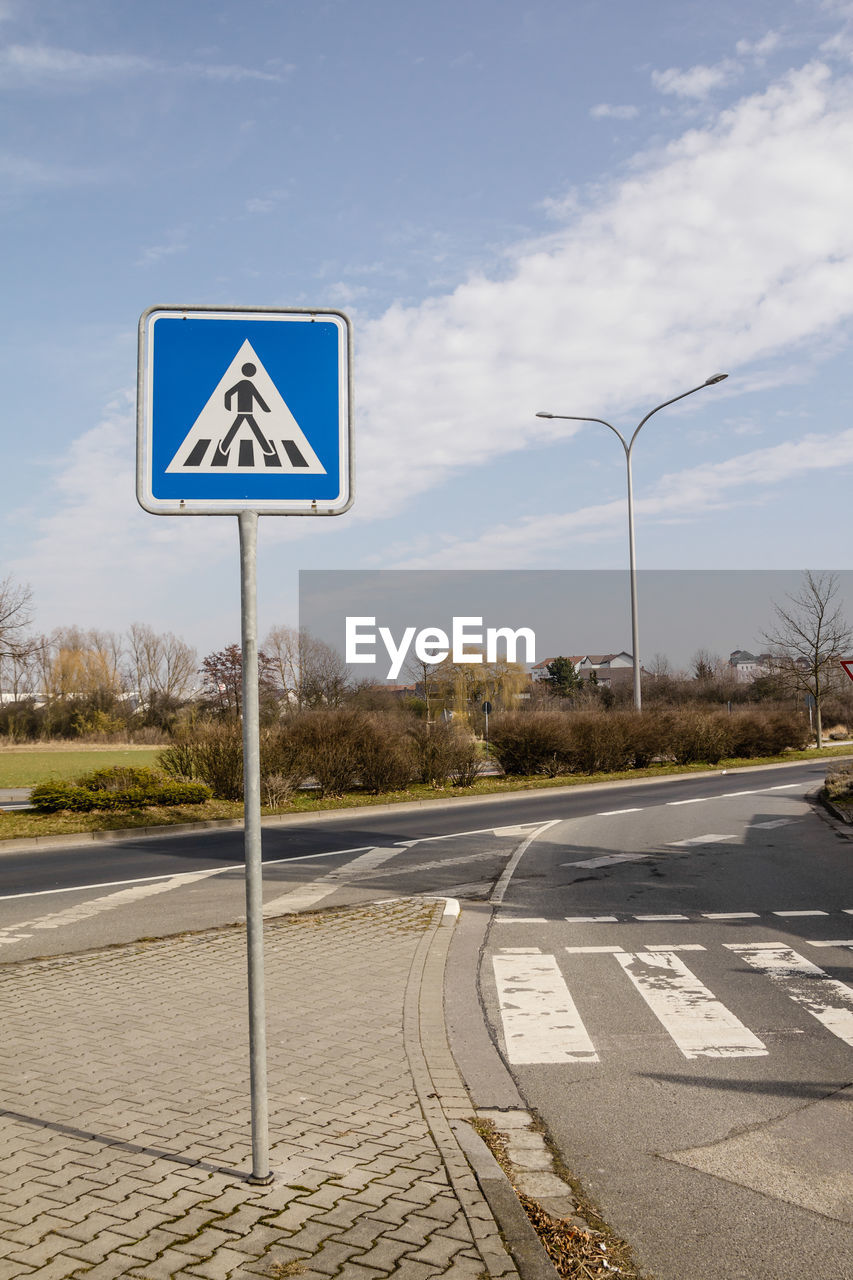 Pedestrian crossing sign